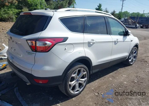 2017 Ford Escape Titanium из США, поврежденный, VIN 1FMCU0J93HUA48123